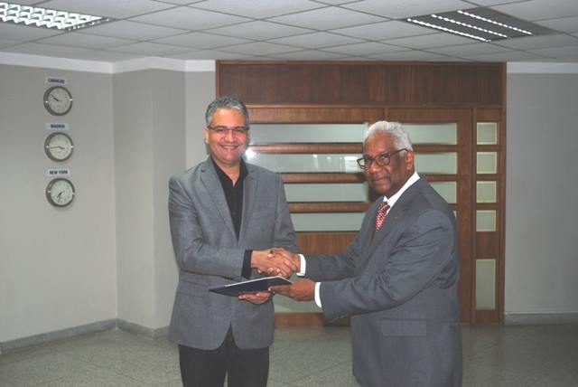 El doctor René Aguirre Bracho se incorporó, en calidad de asesor, al equipo de trabajo de la Dirección de Relaciones Interinstitucionales (DRI) de la Universidad del Zulia (LUZ).